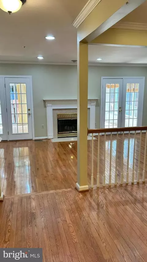 12027 Saw Mill Ct, Silver Spring, MD 20902 photo 5