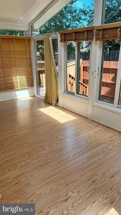 12027 Saw Mill Ct, Silver Spring, MD 20902 photo 12