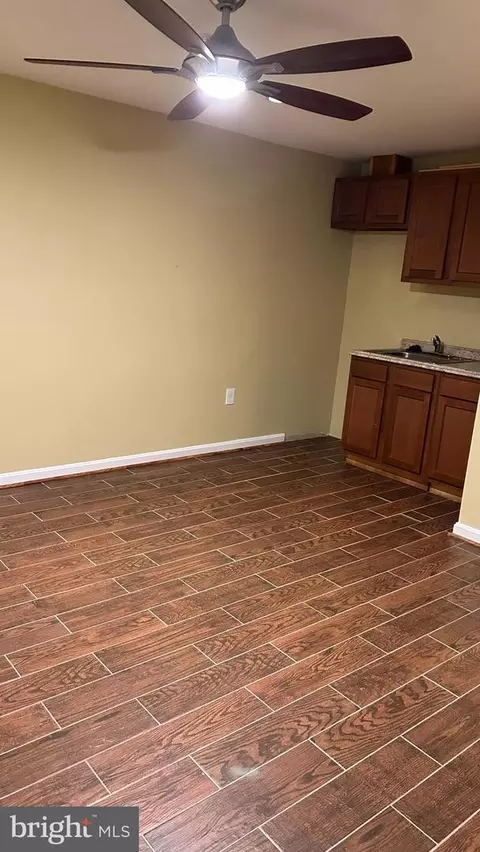 12027 Saw Mill Ct, Silver Spring, MD 20902 photo 4