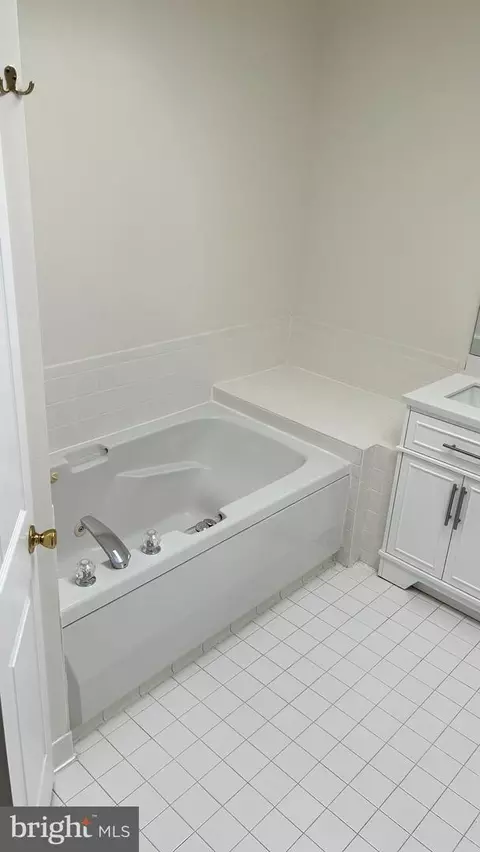 12027 Saw Mill Ct, Silver Spring, MD 20902 photo 13