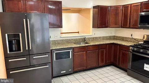 12027 Saw Mill Ct, Silver Spring, MD 20902 photo 9