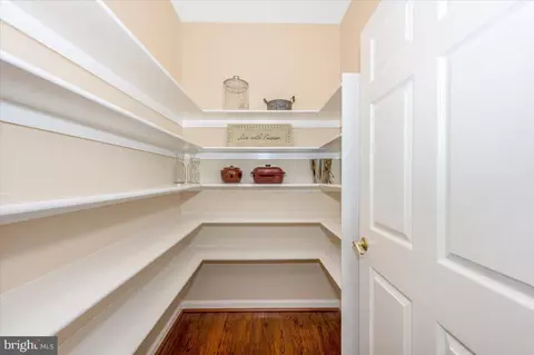 Entry Way - 19711 Beall St, Poolesville, MD 20837 photo 4 of 12
