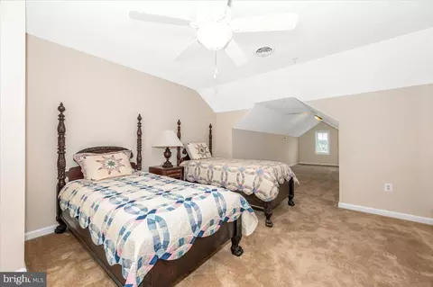 Bedroom - 19711 Beall St, Poolesville, MD 20837 photo 3 of 7