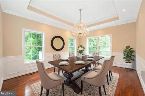 Dining - 19711 Beall St, Poolesville, MD 20837 photo 3 of 3