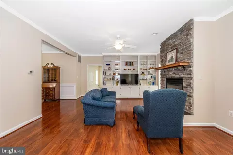 Living - 19711 Beall St, Poolesville, MD 20837 photo 3 of 4