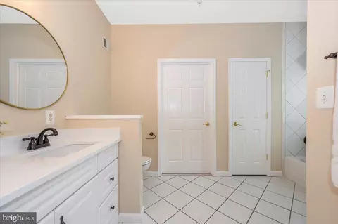 Bath - 19711 Beall St, Poolesville, MD 20837 photo 3 of 5