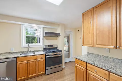 8905 Georgia Ave, Silver Spring, MD 20910 photo 9