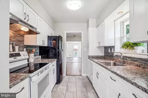 9711 Saxony Rd, Silver Spring, MD 20910 photo 11