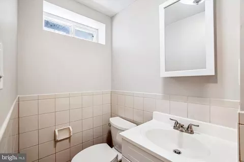 9711 Saxony Rd, Silver Spring, MD 20910 photo 24