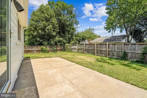 9711 Saxony Rd, Silver Spring, MD 20910 photo 27