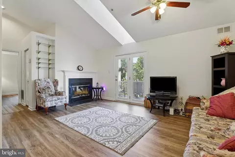 12213 Eagles Nest Ct #M, Germantown, MD 20874