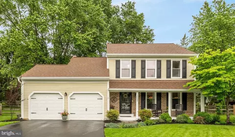 17402 St Theresa Dr, Olney, MD 20832