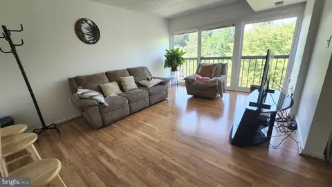 2921 N Leisure World Blvd #418, Silver Spring, MD 20906