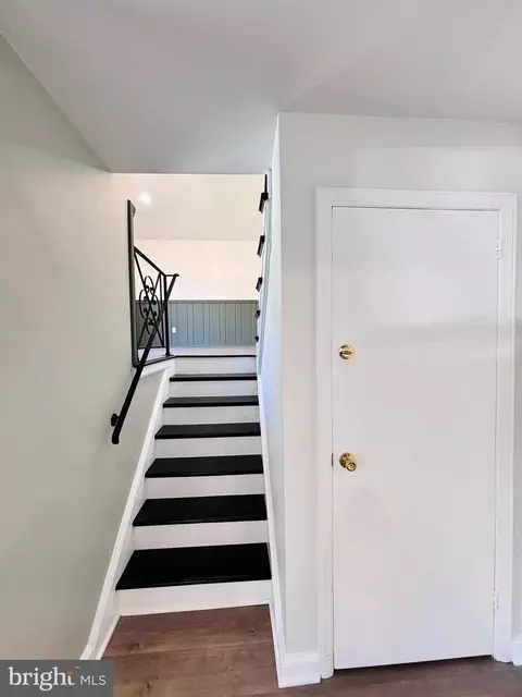 Entry Way - 13015 Estelle Rd, Silver Spring, MD 20906 photo 2 of 5
