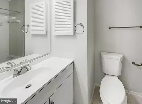 Bath - 13109 Mica Ct, Silver Spring, MD 20904 photo 3 of 5