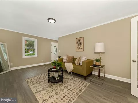 Living - 8709 Bradford Rd, Silver Spring, MD 20901 photo 4 of 5