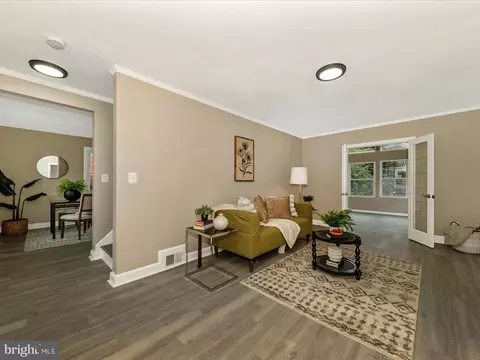 Living - 8709 Bradford Rd, Silver Spring, MD 20901 photo 3 of 5