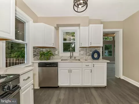 Kitchen - 8709 Bradford Rd, Silver Spring, MD 20901 photo 3 of 4