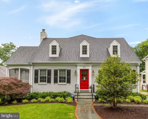 5117 Wilson Ln, Bethesda, MD 20814