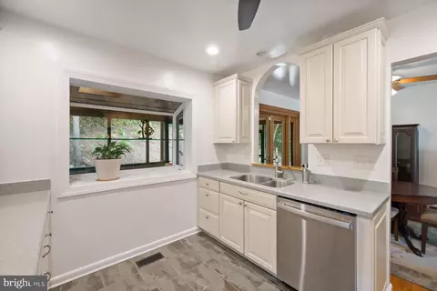 1316 Sarah Dr, Silver Spring, MD 20904 photo 15