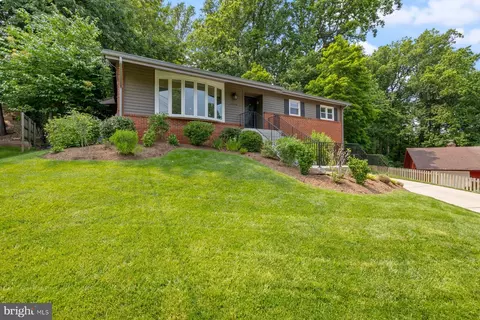 1316 Sarah Dr, Silver Spring, MD 20904 photo 4