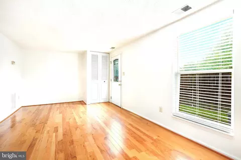 300 Legato Ter, Silver Spring, MD 20901 photo 8