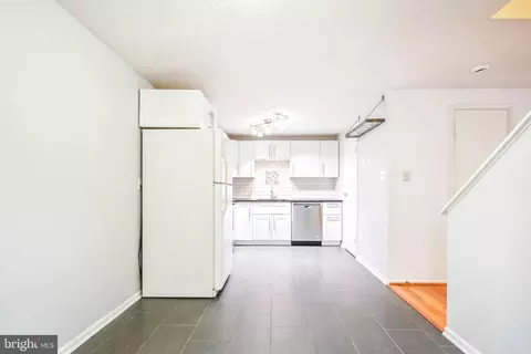 300 Legato Ter, Silver Spring, MD 20901 photo 12