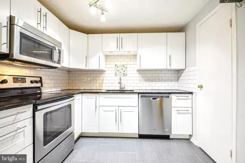 300 Legato Ter, Silver Spring, MD 20901 photo 10