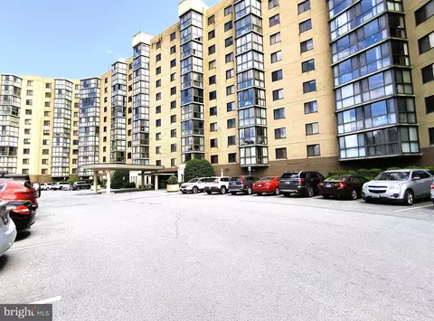 3310 N Leisure World Blvd #830, Silver Spring, MD 20906