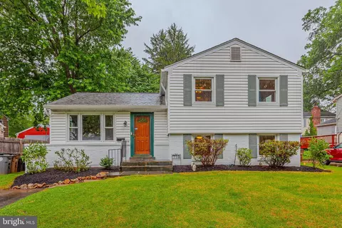 719 Woodburn Rd, Rockville, MD 20851
