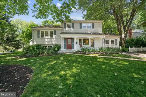 13400 Bartlett St, Rockville, MD 20853
