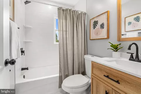Bath - 1617 Moffet Rd, Silver Spring, MD 20903 photo 1 of 2
