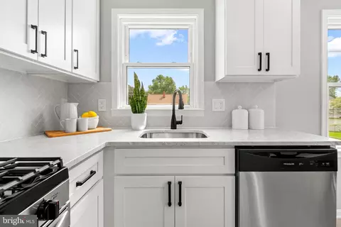 Kitchen - 1617 Moffet Rd, Silver Spring, MD 20903 photo 5 of 6