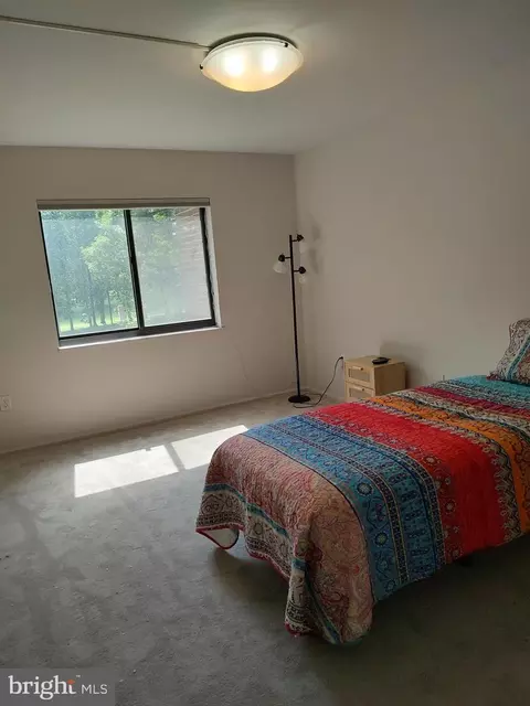 15107 Interlachen Dr #2-302, Silver Spring, MD 20906 photo 5