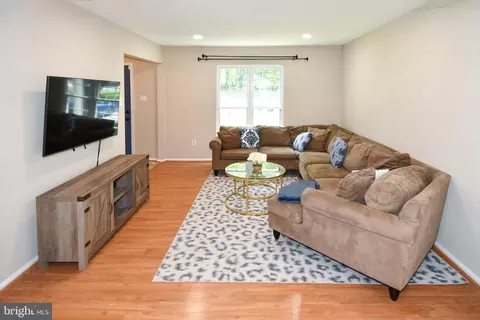 Living - 4504 Jenner Ct, Olney, MD 20832 photo 1 of 3