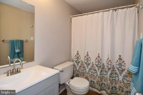 Bath - 4504 Jenner Ct, Olney, MD 20832 photo 1 of 5