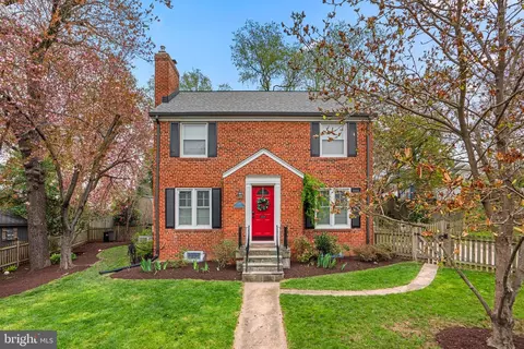 10205 Woodmoor Cir, Silver Spring, MD 20901
