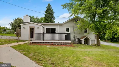 15705 Barnesville Rd, Boyds, MD 20841