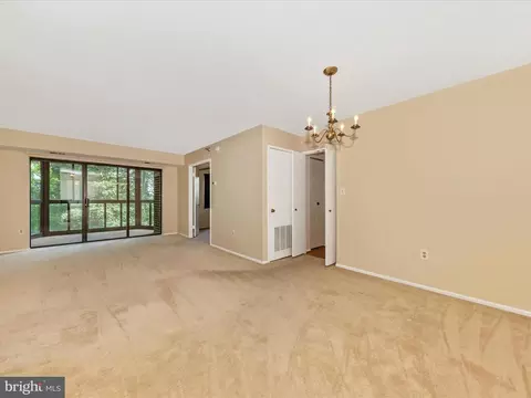 Living - 15100 Interlachen Dr #4-320, Silver Spring, MD 20906 photo 1 of 6