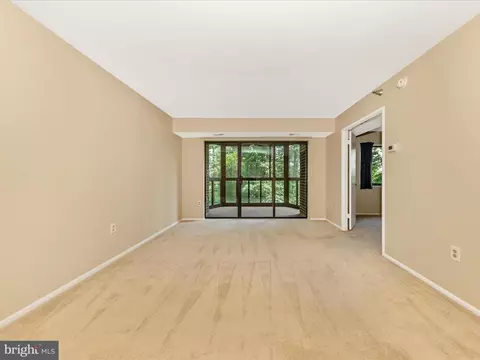 Living - 15100 Interlachen Dr #4-320, Silver Spring, MD 20906 photo 3 of 6