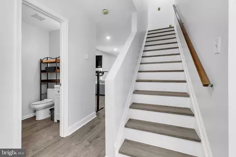 615 Brandon Green Dr, Silver Spring, MD 20904 photo 4