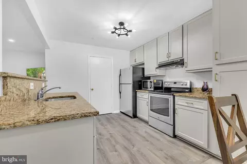 615 Brandon Green Dr, Silver Spring, MD 20904 photo 12
