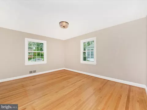 9905 Portland Rd, Silver Spring, MD 20901 photo 17