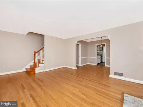 9905 Portland Rd, Silver Spring, MD 20901 photo 5