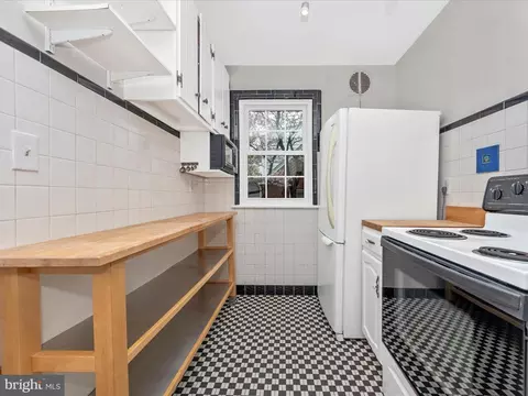 9905 Portland Rd, Silver Spring, MD 20901 photo 13