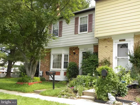 18621 Grosbeak Ter, Gaithersburg, MD 20879