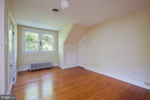 Bedroom - 22500 Old Hundred Rd, Barnesville, MD 20838 photo 3 of 7