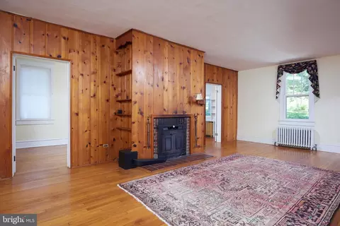Living - 22500 Old Hundred Rd, Barnesville, MD 20838 photo 1 of 7