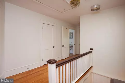 Entry Way - 22500 Old Hundred Rd, Barnesville, MD 20838 photo 2 of 2