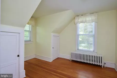 Bedroom - 22500 Old Hundred Rd, Barnesville, MD 20838 photo 5 of 7